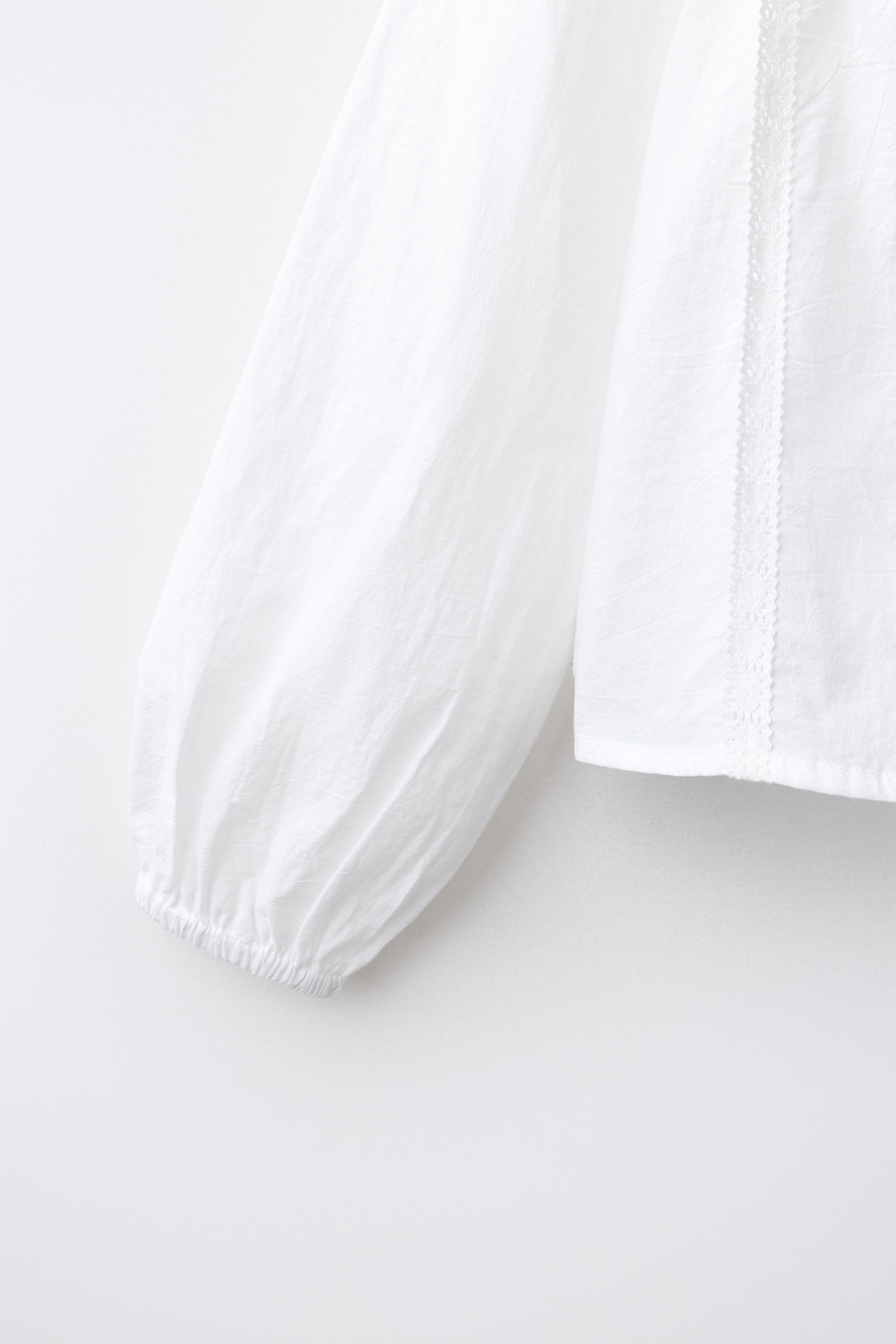 LACE PETER PAN COLLAR SHIRT